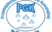 W okregu litery PGK oraz krople wody. Na okregu napis Przedsiebiorstwo Gospodarki Komunalnej w Malanowie