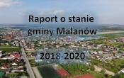 Widok na gmine malanow. Na srodku napis Raport o stanie gminy malanow 2018-2020