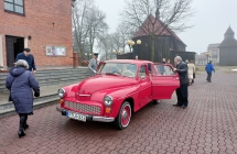 Czerwone auto