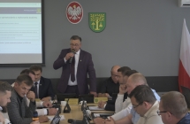 radni gminy malanow podczas sesji absolutoryjnej
