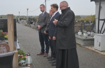 pod pomnikiem Antoniny Krzyżanowskiej
